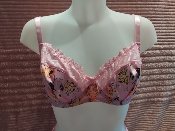 Ensemble sous vêtements rose fleurie - photo numéro 6