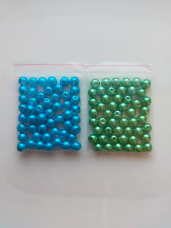 100 perles de verre 8mm nacrées 50 vertes + 50 bleues Lot n°5629