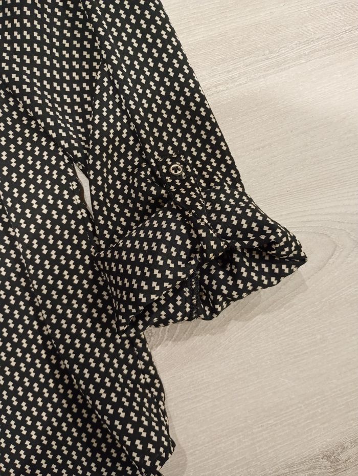 Chemisier fluide à motifs - GDM (Taille 38)
- photo numéro 3