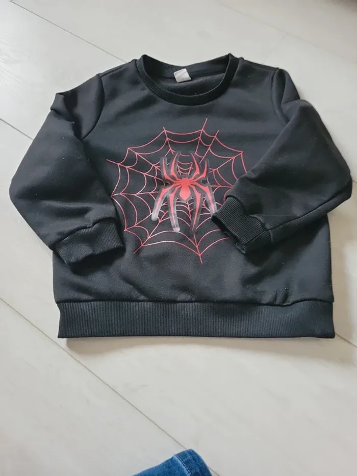 Pull Spiderman 5ans - photo numéro 2