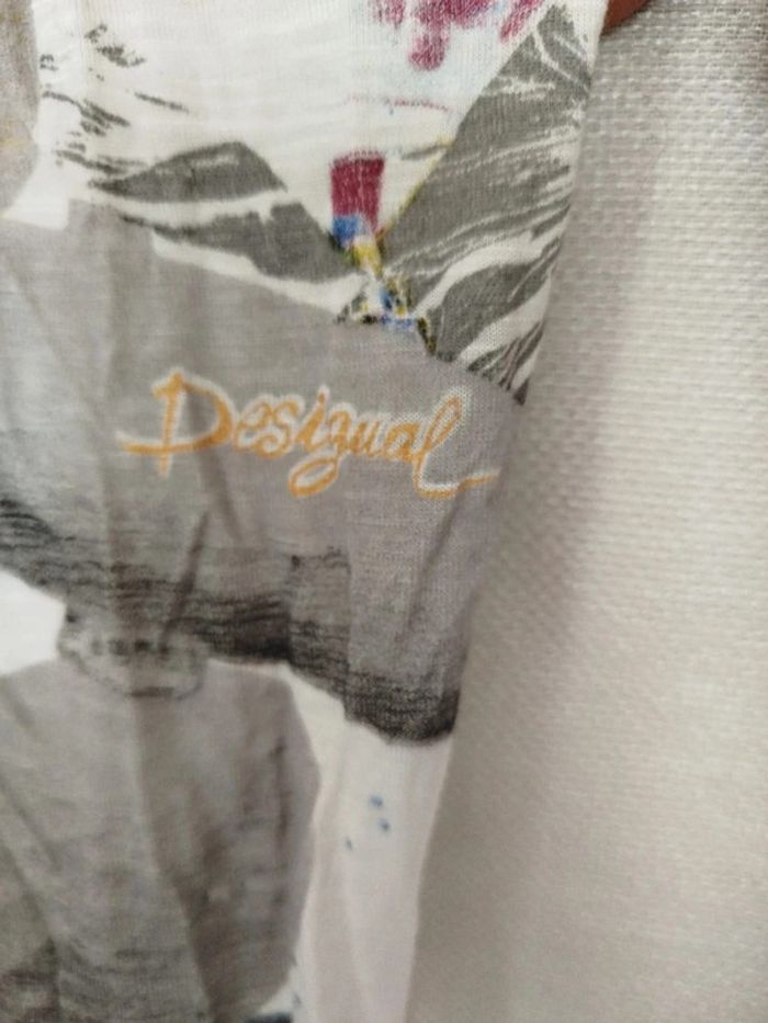 Top Desigual femme S bohème chic imprimé fleuri été léger original tendance
 Teeshirt Desigual - photo numéro 5