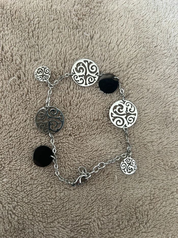 Lot boucles d’oreilles et bracelet - photo numéro 3