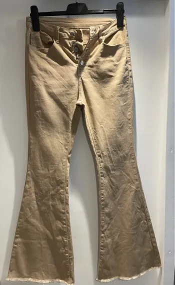 Jean patte d éléphant beige taille M -38 SHEIN très bon état