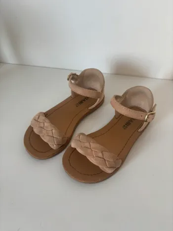Sandales