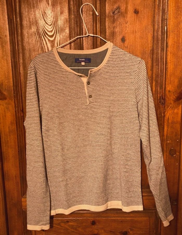 Lot 12 hauts : T-shirts et Pulls homme - S - photo numéro 4