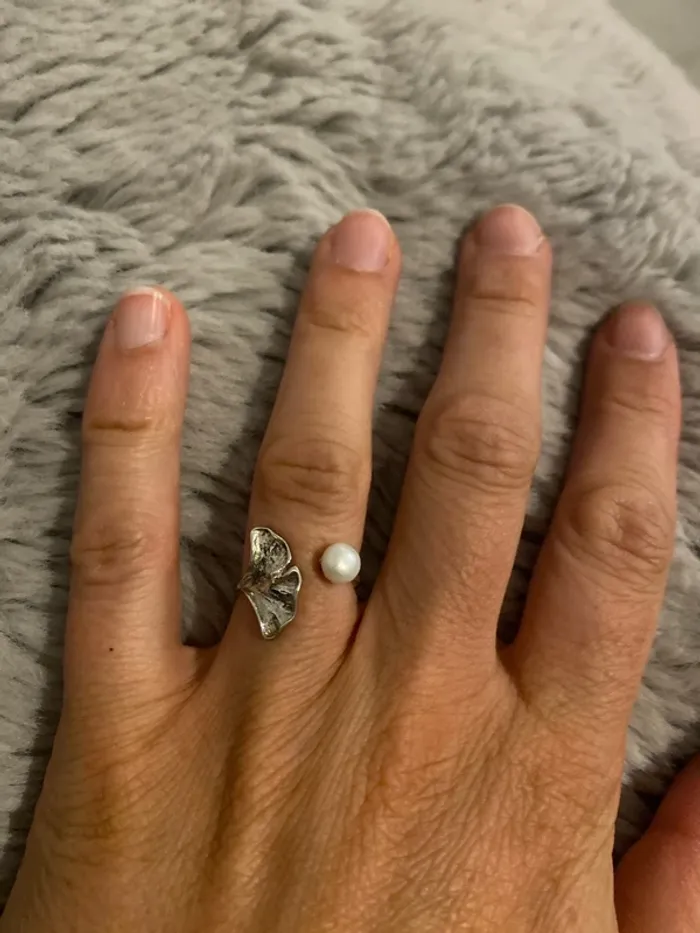 Bague Gingko argent et perle - taille ajustable (52-54) - photo numéro 2