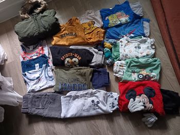 Lot vêtement 4/5 garçon