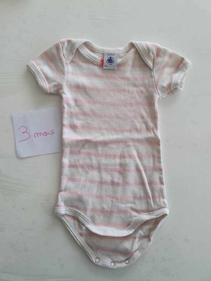 Body manches courtes 3 mois
