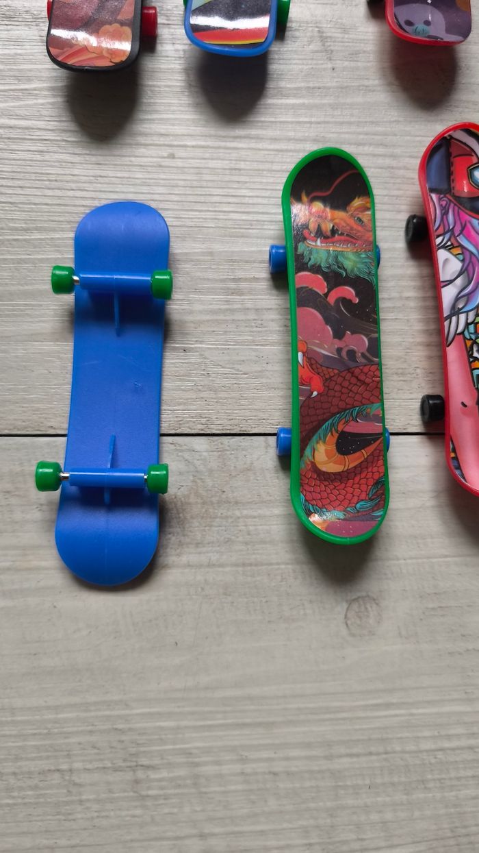 Mini skate pour doigts - photo numéro 3