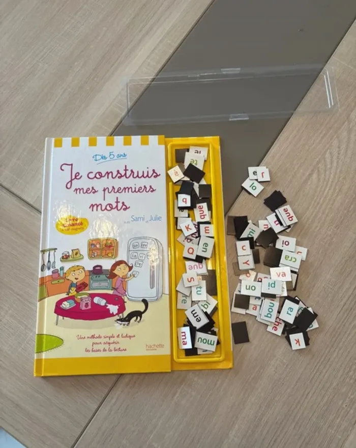 Livres je construis mes premiers mots
