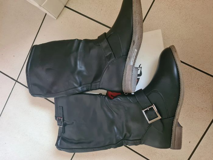 Bottes neuves pointure 37