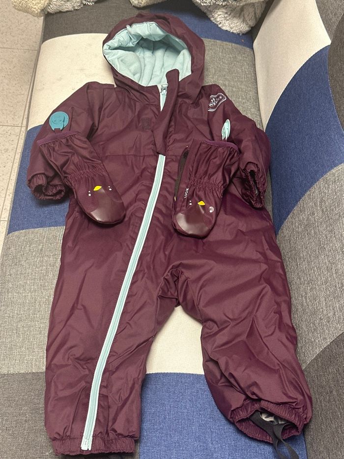 Combinaison de ski et gants - photo numéro 4