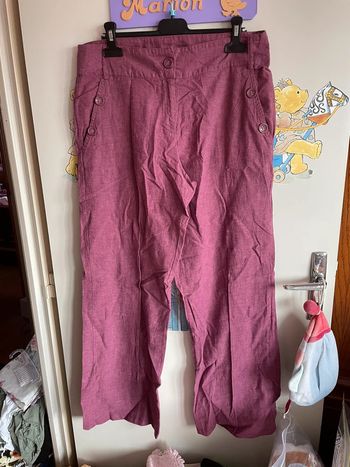 Pantalon, taille 40, marque Kiabi.