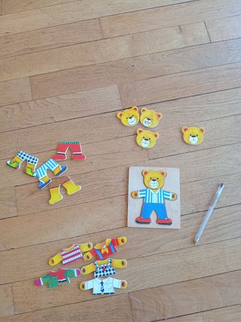 Puzzle bois ours à habiller 