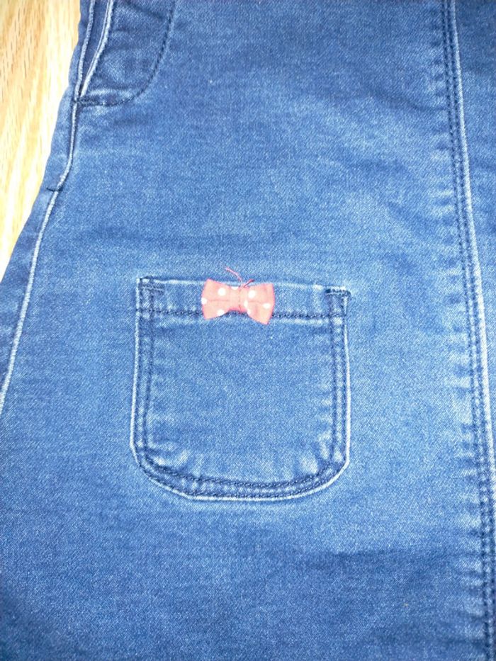 Jolie robe salopette en jeans 24 mois - photo numéro 3