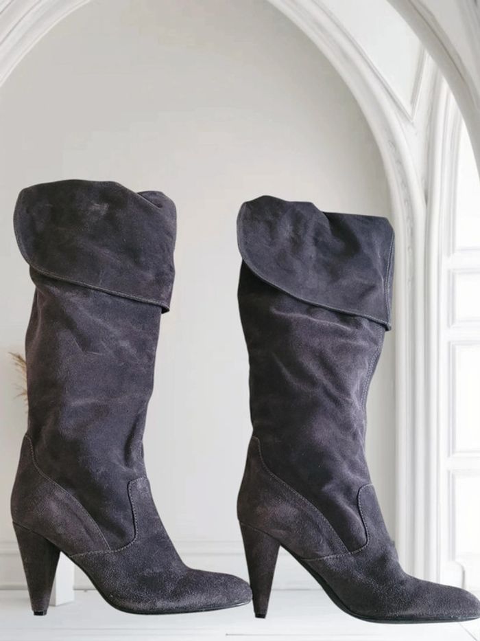 Bottes à talons en daim 👢 - photo numéro 2