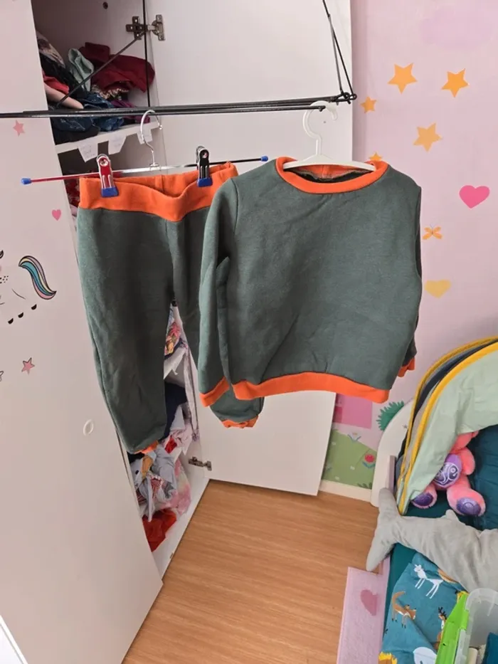 Ensemble fait main taille 4 ans - photo numéro 2