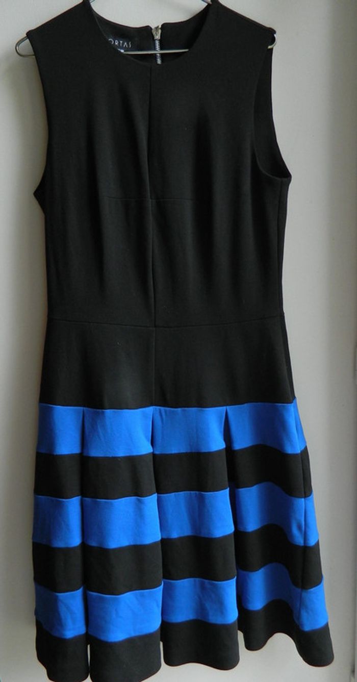 Robe plissée T 38 "Kortas"