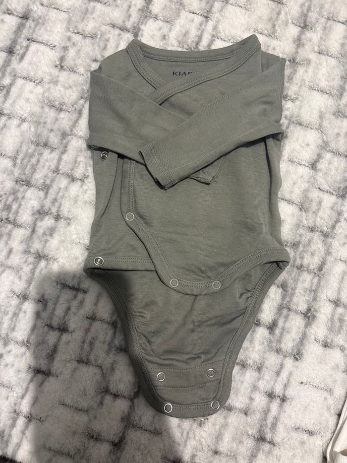 Body manche longue taille 1 mois