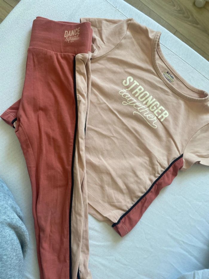Ensemble de sport taille 5 ans - photo numéro 3