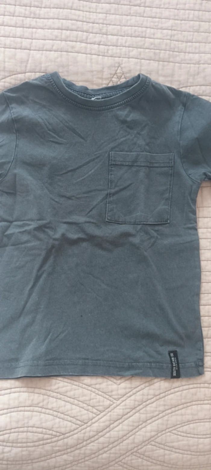 Lot tee shirt et short 4-5 ans - photo numéro 13