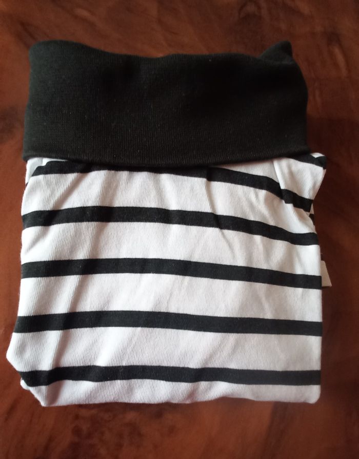 T-shirt manches longues col roulé 6 ans - photo numéro 3