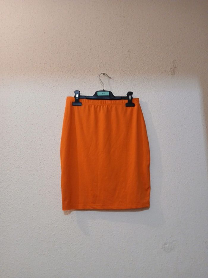 Jupe courte /élastique orange " shein" taille s