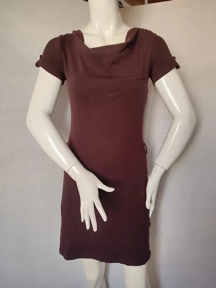 Robe manches courtes