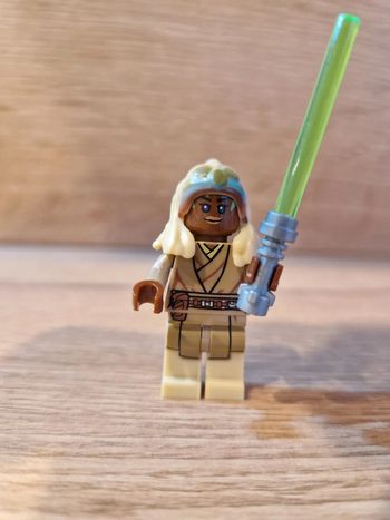 Figurine type lego Jedi Stass Allie star wars