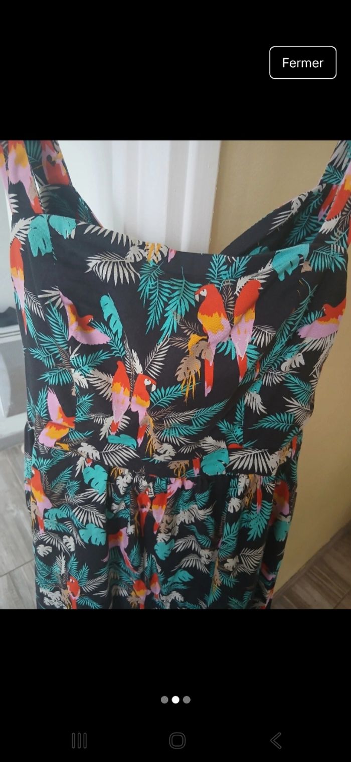 Robe dos ouvert - photo numéro 2