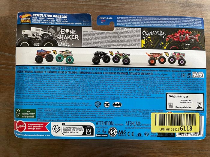 Coffret Monster trucks Hot Wheels demolition doubles Bone Shaker Blanc et Skelesaurus Neuf ! - photo numéro 2