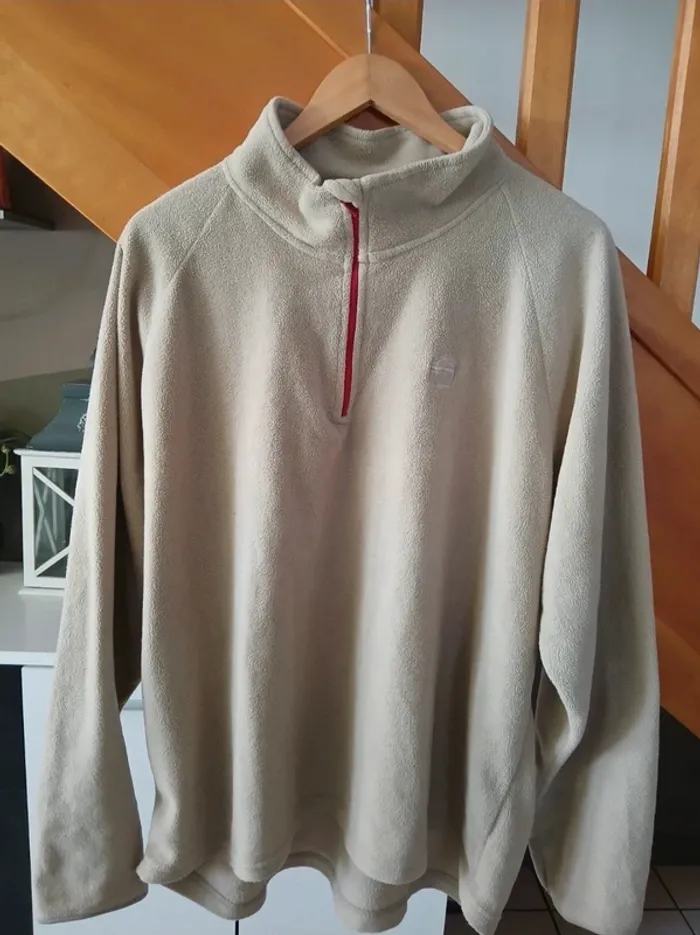 Pull polaire homme Taille 44🌿🌈