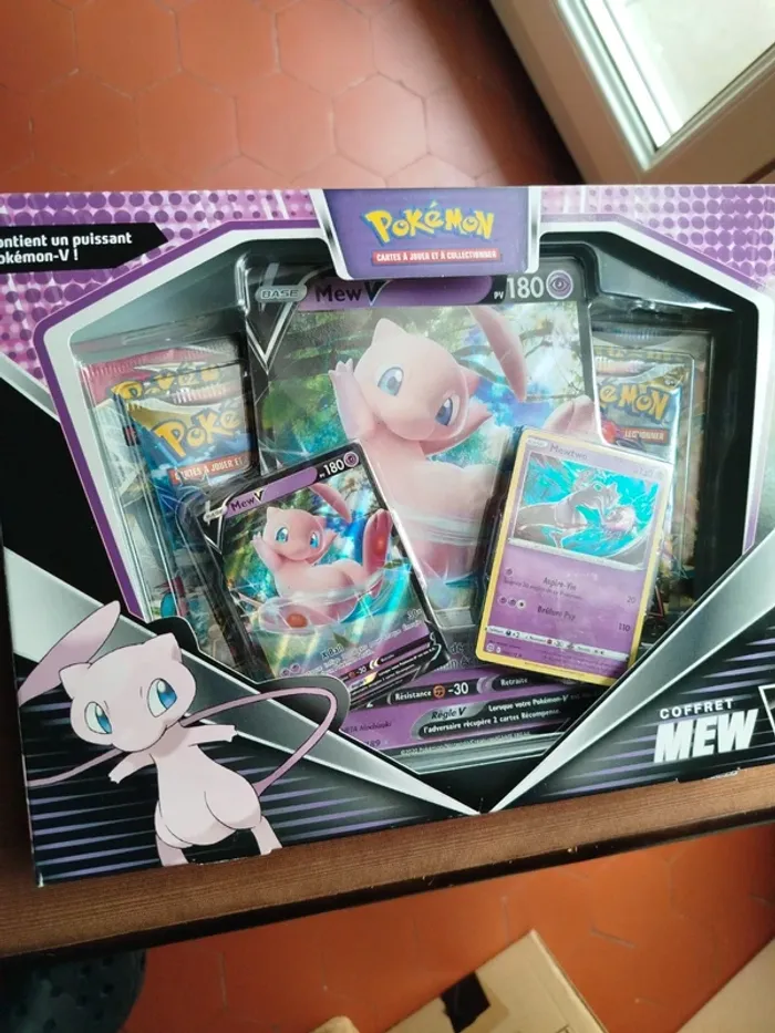 Coffret pokemon mew V neuf - photo numéro 3