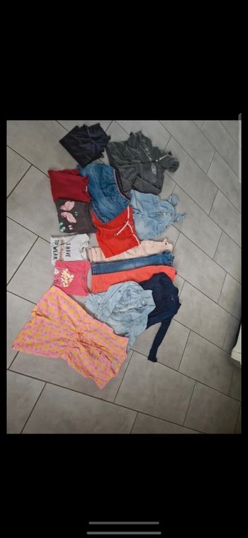 Gros lot de vêtements fille 5 ans