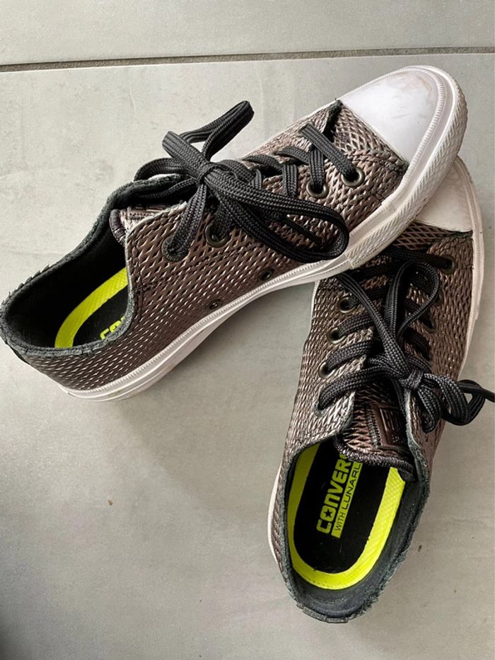 Converses basses « métalliques »