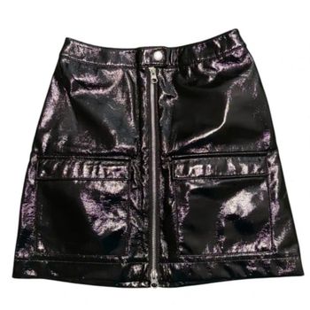 Jupe courte moulante matière vinyle skye à poche style cargo
