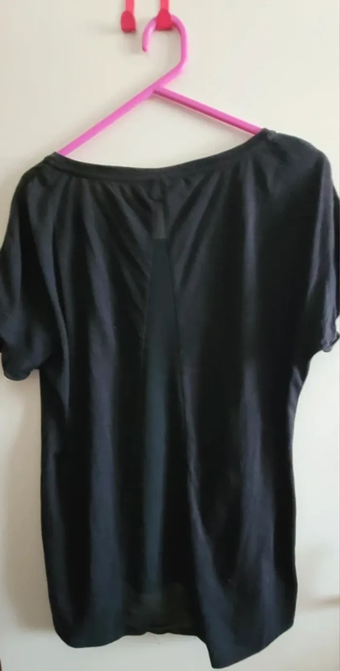 T shirt noir - photo numéro 2