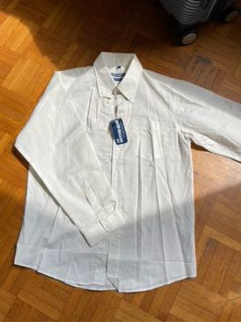 Chemise blanche  neuve garçon T . 14 ans