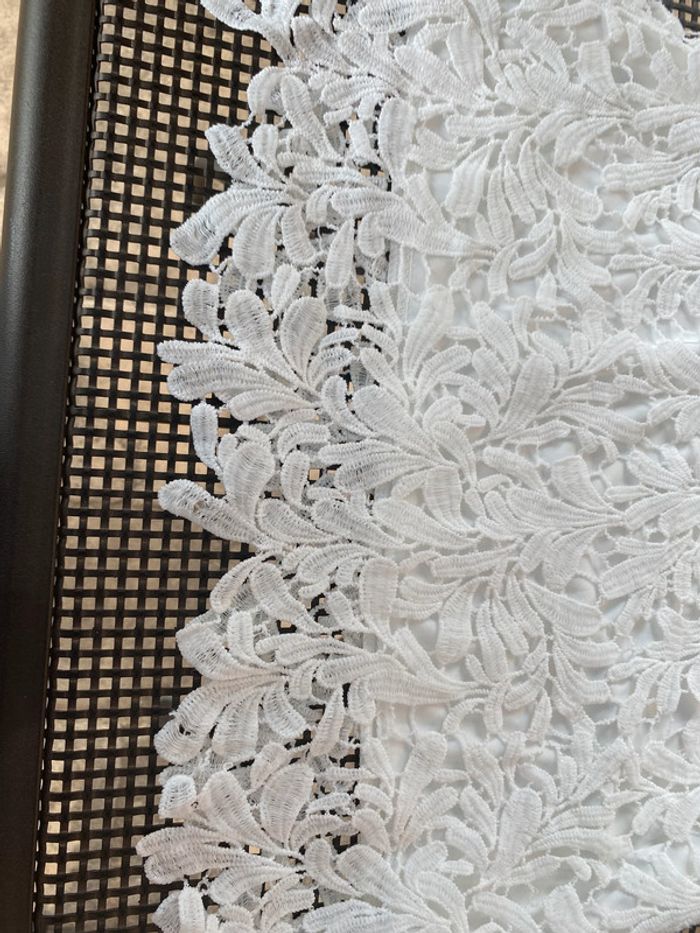 Superbe robe stretch en dentelle May shining star M/ L - photo numéro 6