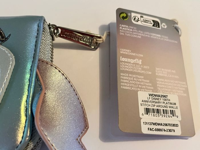 Portefeuille Loungefly Disney 100 Stitch - photo numéro 2