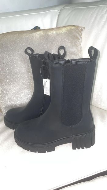 Bottes noires style Chelsea neuves, semelle crantée T36
