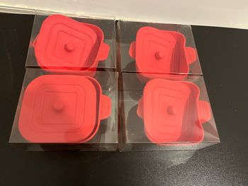 Lot de 4 marmites neuves en silicone