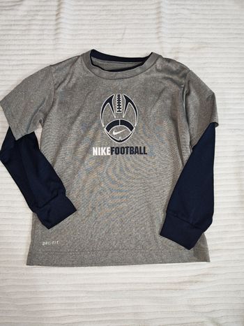 Tee-shirt Nike dri-fit 4 ans