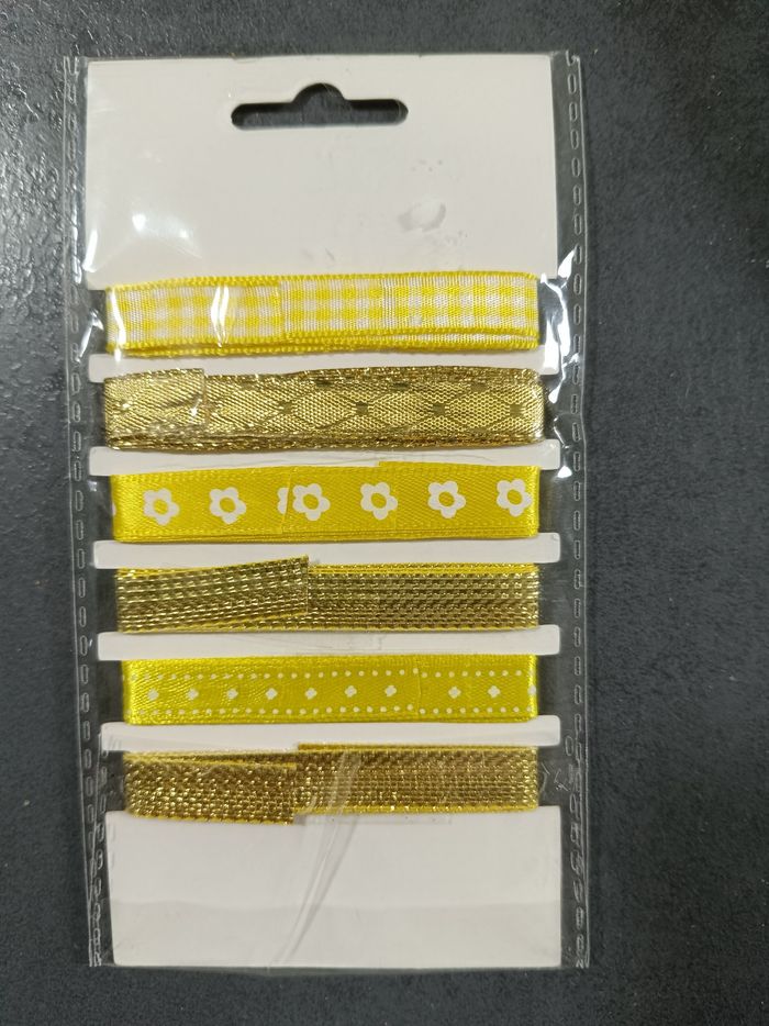 Lot de 6 rubans différents motifs jaunes - photo numéro 2
