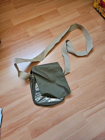 Petit sac bandouliere neuf XY