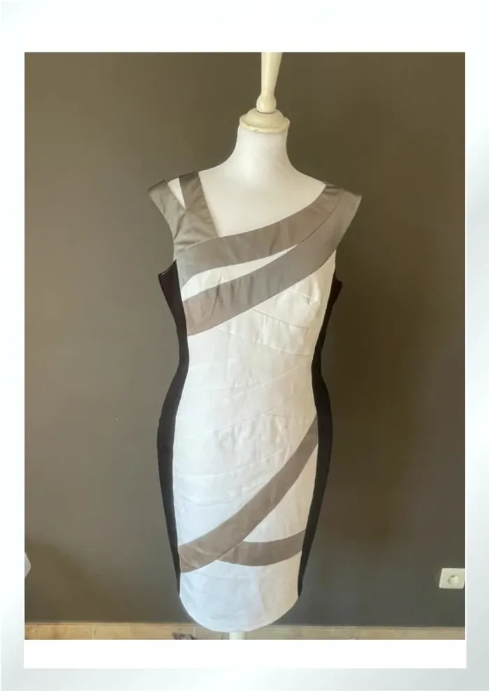 Robe Karen Millen - photo numéro 6