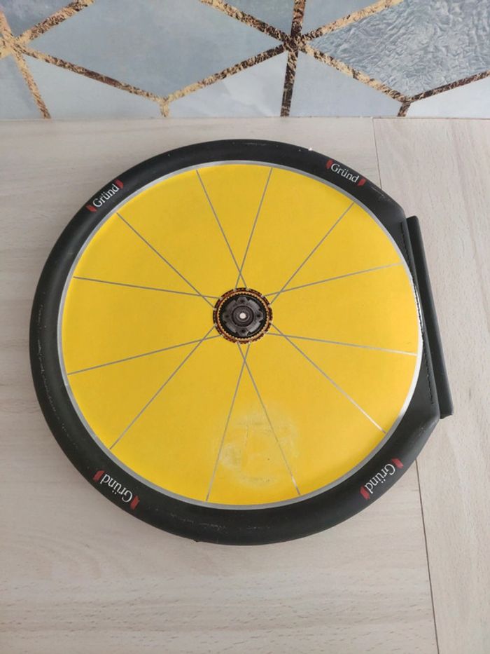 Livre l'aventure du tour de France Ollivier Grund - photo numéro 2