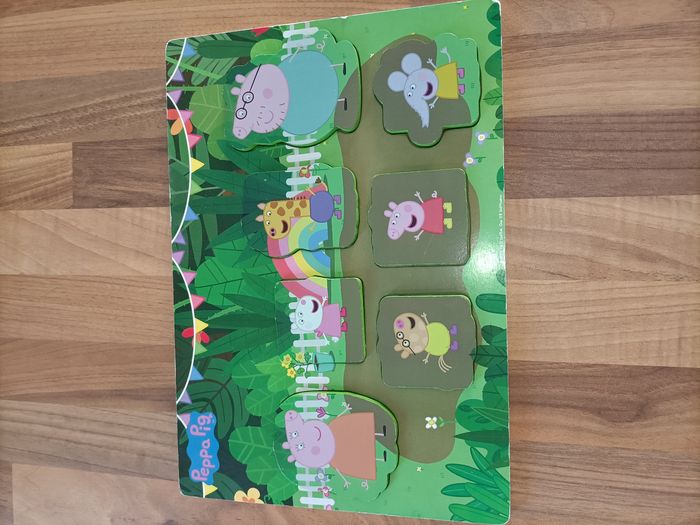 Puzzle bois Peppa Pig à la fête - photo numéro 2