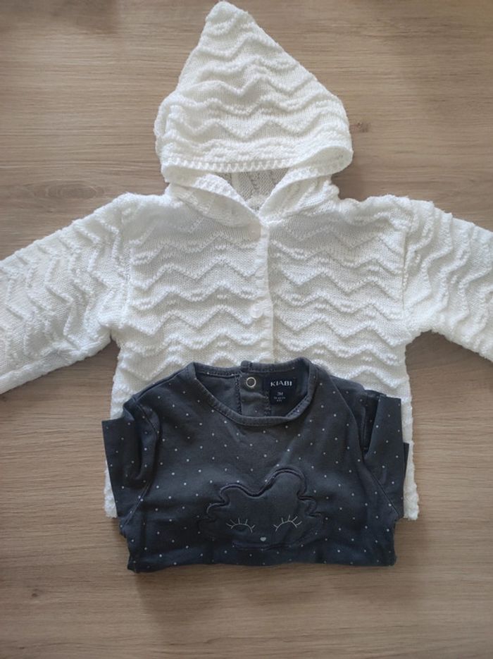 Gilet blanc + tee shirt manches longues - 3 mois - Très bon etat