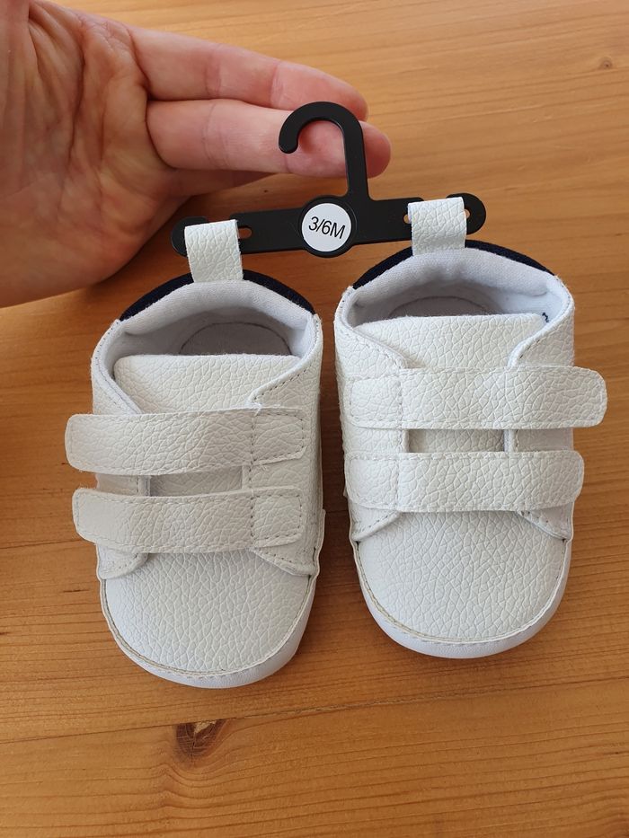 Baskets blanches 3-6 mois